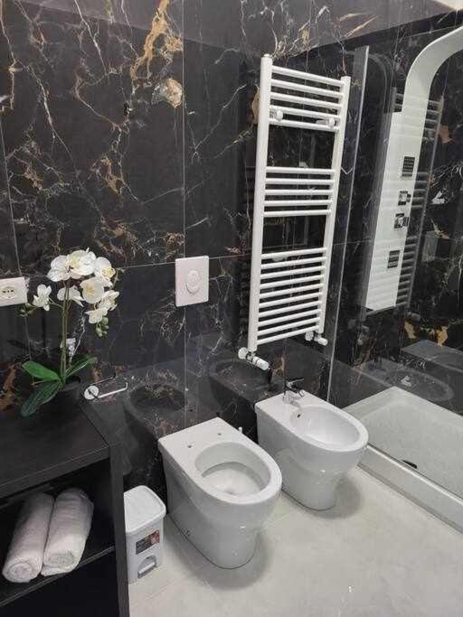 Newlife 815 Holiday Home Black Меркато Сан Северино Екстериор снимка